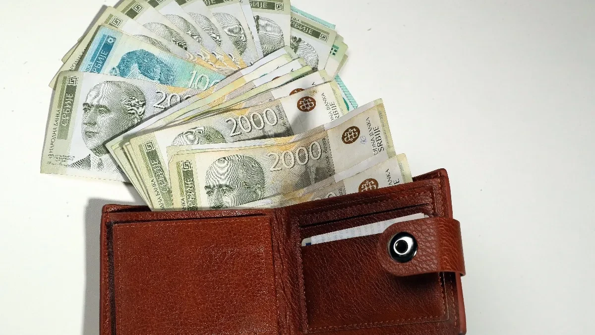 Svi detalji pomoći države od 10.000 dinara: Potrebna je sledeća dokumentacija, evo ko može da se prijavi