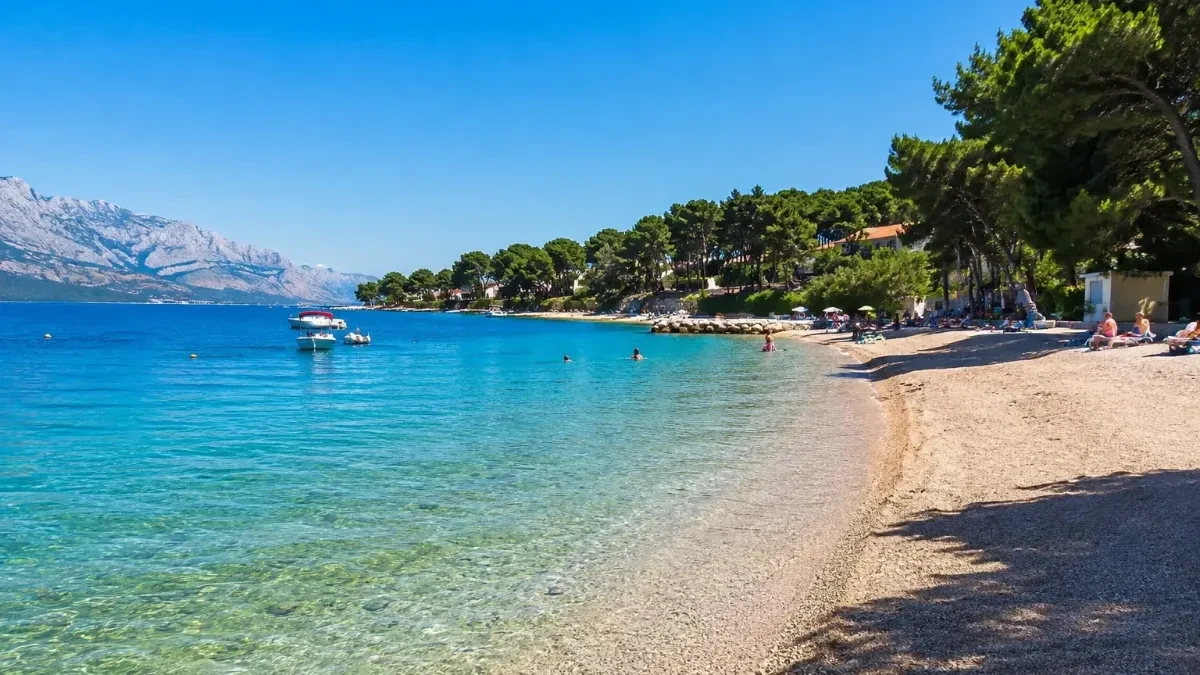 Turisti, oprez! Za ove greške na letovanju možete platiti i do 36.000 evra, kazne važe i u Hrvatskoj i Grčkoj