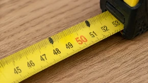 Godinama koristite metar, a niste primetili ovaj detalj: Njegova prava svrha iznenadila je i majstore