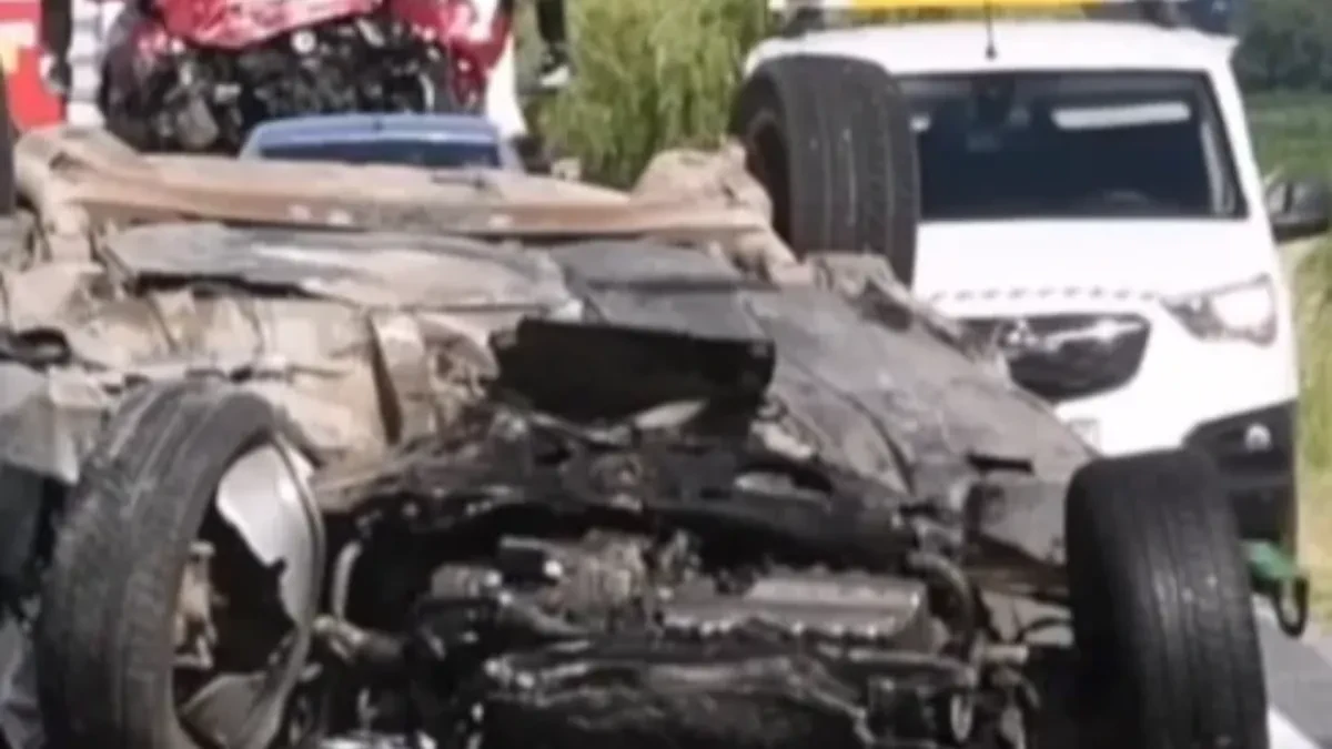  Žena (43) vozila u kontrasmeru i izazvala užas! Poginula na licu mesta, dvoje mrtvih, njeno troje dece i muž u kritičnom stanju!