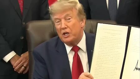 Tramp pokrenuo totalnu ofanzivu: Udara najbrutalnije sankcije na Iran!