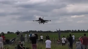 Zavijaju sirene, odjekuju detonacije! Krenuo je novi napad - SAD šalju dodatne borbene avione na Bliski istok