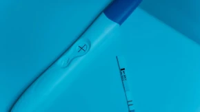 FSH, LH i estradiol: Šta su ovi hormoni i šta otkrivaju o plodnosti žene?