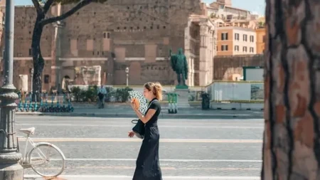 Ovaj trik postaje sve popularniji: Dok mi palimo klimu, Japanci nose marame oko vrata i nikad se ne žale na vrućinu