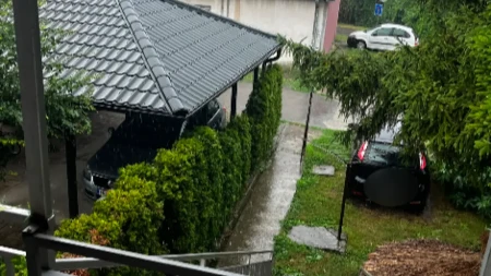Potop u Padinskoj Skeli! Nebo se otvorilo, pljusak kao iz kabla