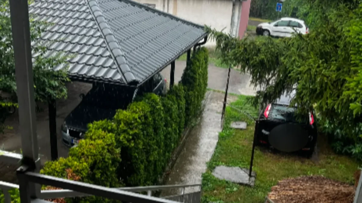 Potop u Padinskoj Skeli! Nebo se otvorilo, pljusak kao iz kabla