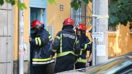 Buknuo požar na šinobusu kod Jasenovika: Kulja gust dim
