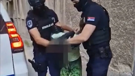 Uhapšen nasilnik sa Trga republike: Napadao strance