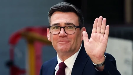 Ko je novi premijer Velike Britanije: Kritičar Bregzita i "kralj severa"