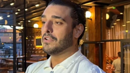 Oglasio se Darko Lazić nakon što se pojavila fotografija na kojoj pokazuje dvoglavog orla:  "Nije postojala namera..."