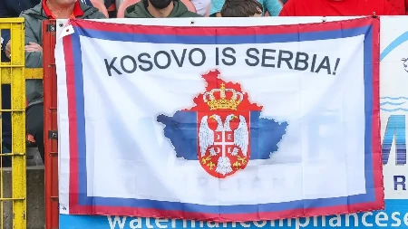 Potez vredan divljenja: Navijači Larna oduševili na meču sa Zvezdom, razvili zastavu "Kosovo je Srbija"