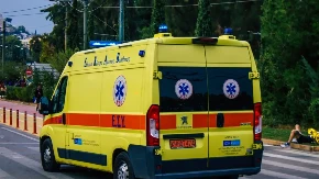 Srbin vozio u kontrasmeru kod Soluna! Pijan se zakucao u taksi, pa završio u bolnici!