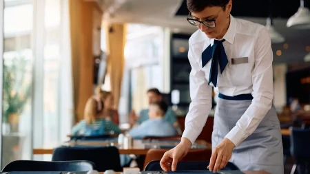 Stranci platili račun od 26,7 evra, a bakšiš koji su ostavili zaprepastio konobaricu