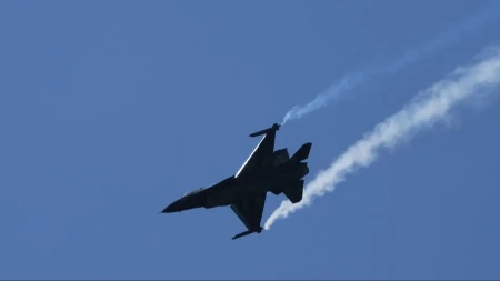 Prvi put od početka rata: Ukrajinski F-16 je oborio ruski Su-35!