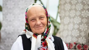 Naše bake su ga držale kod ulaznih vrata, štitio kuću od zla: Evo zašto su 1 namirnicu iz kuhinje stavljale u ćoškove