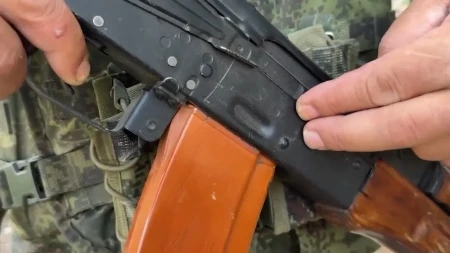 Slučajnost jedan u milion: Puška spasila vojnika, eksplozija je pocepala na pola a njemu - ništa!