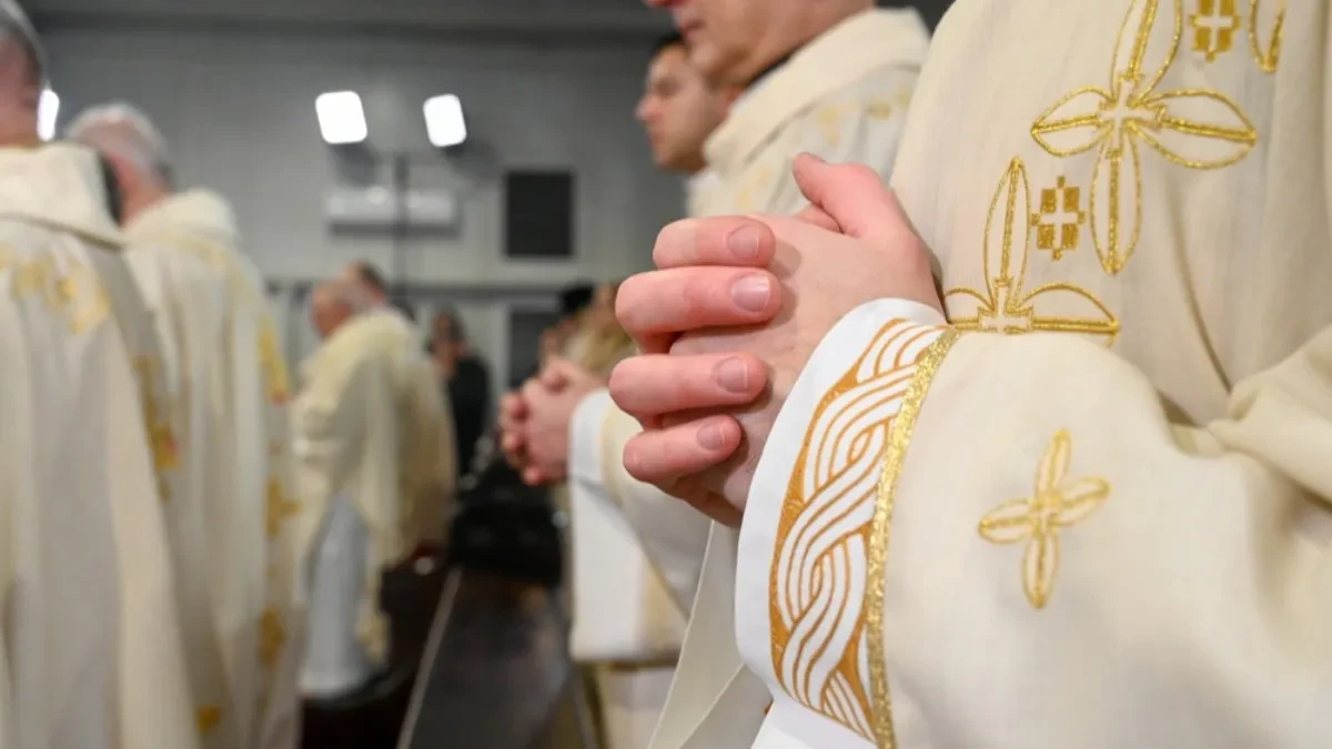 Seksualno zlostavljali mladića od njegove 16. godine skoro deset godina?! Katolička crkva u Hrvatskoj na stubu srama, uzdrmana teškim optužbama!