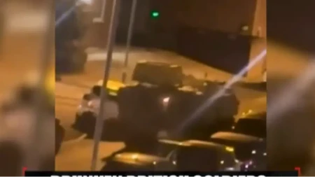 Pijani ukrali oklopno vozilo i napravili haos! Gazili automobile od 15 tona, prizori ostavljaju bez teksta (VIDEO)