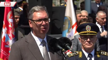 Vučić se obraća javnosti: Ponosan na još jednu generaciju naših oficira