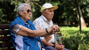 "Prvo isplata penzija, a odmah zatim jednokratna pomoć"