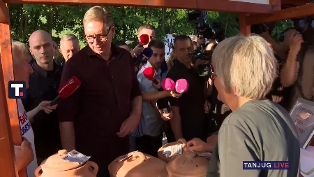 Drežnik na nogama: Predsednik Vučić došao da razgovara sa narodom! (FOTO/VIDEO)