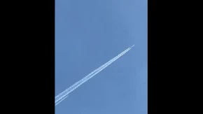 Naoružani borbeni avion poleteo za katarskim Boingom: Drama iznad Velike Britanije (VIDEO)
