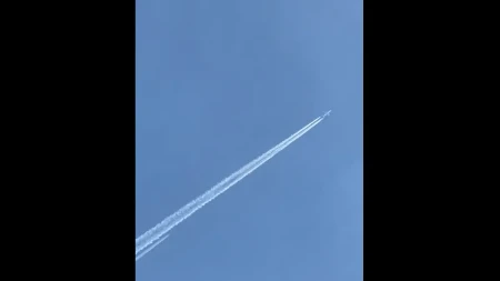 Naoružani borbeni avion poleteo za katarskim Boingom: Drama iznad Velike Britanije (VIDEO)