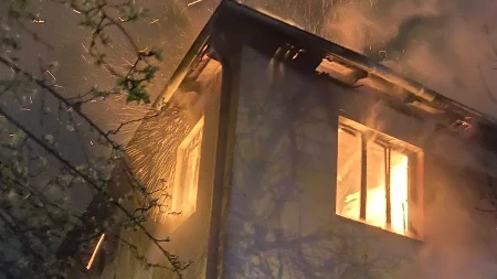 Bivši zet zapalio kuću starijoj ženi u Ripnju: Jedva spasila živu glavu 