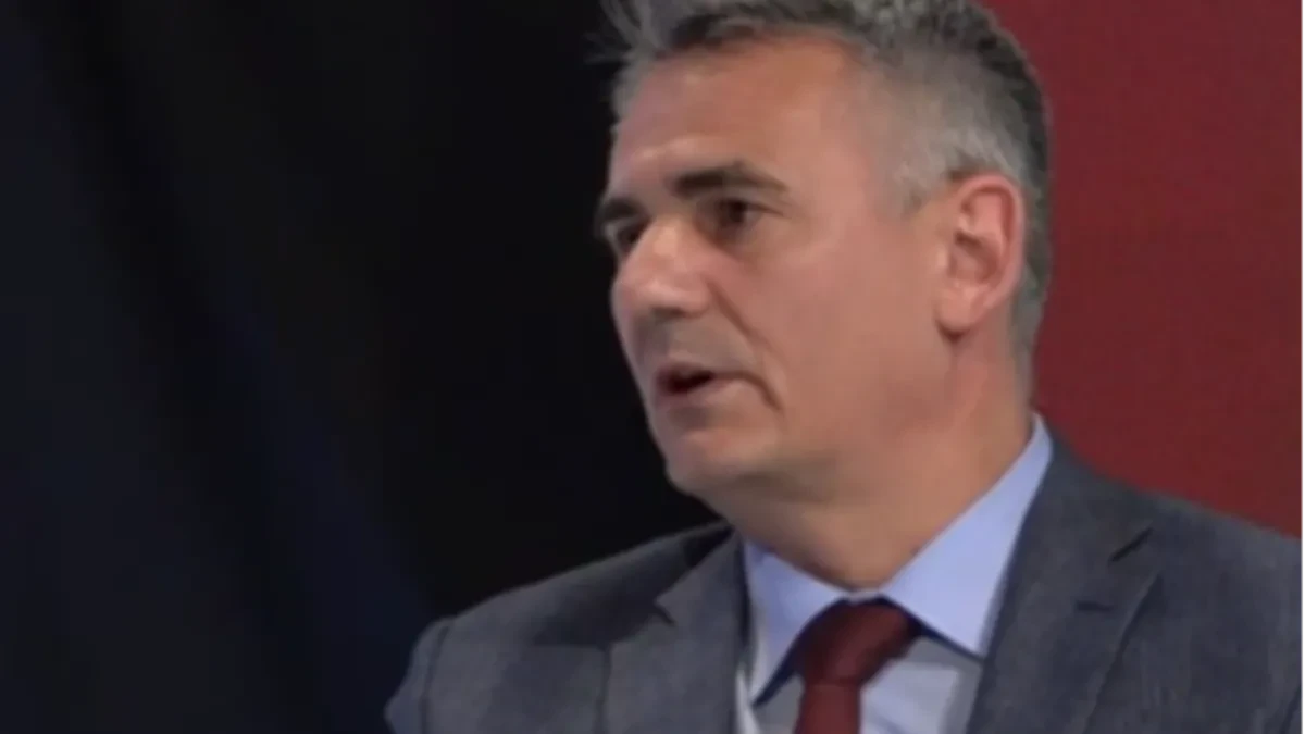 "Držali me na prelazu Merdare 6 sati" Gradonačelnik Brčkog preživeo teror od strane Kurtijeve policije