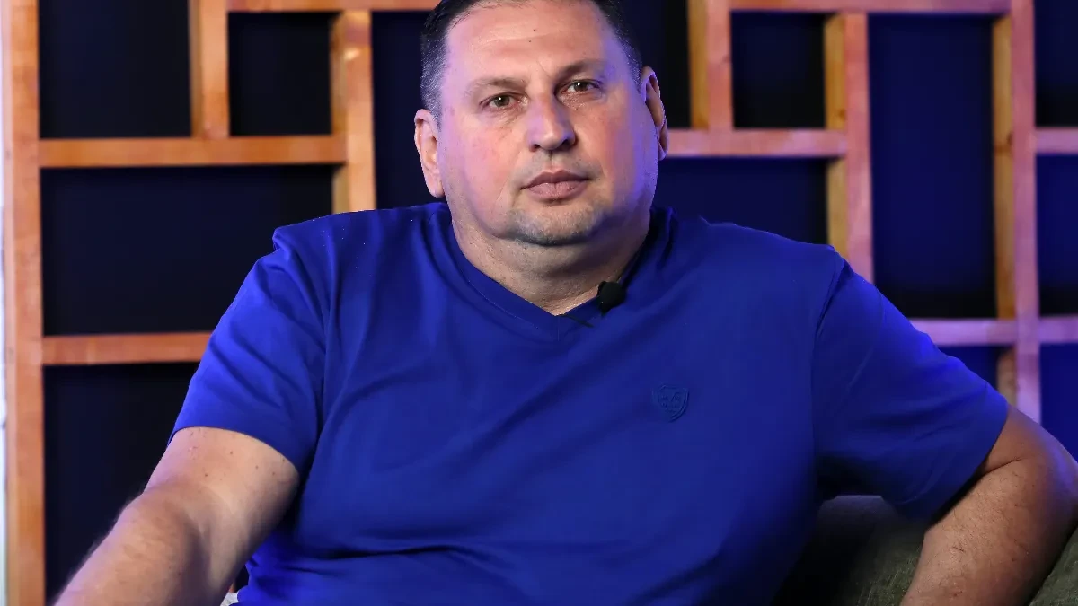 Taki priznao da je bio sa 4 učesnice "Elite 9"! Otkrio istinu o Asminu i Maji, pa opleo po njegovim roditeljima