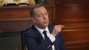 "Novi premijer male Britanije, tog nepotonulog osrtva! Medvedev brutalno ponizio Bernama