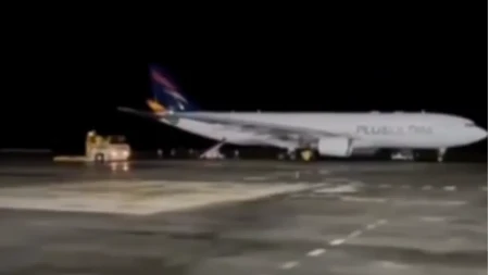 Drama na aerodromu! Grom udario u peron, ima više povređenih
