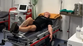 Hitna pomoć došla po Desingericu! Pevač završio u bolnici, pa se oglasio