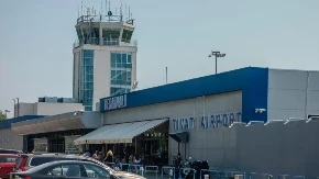 Džaba letovanje, treba se vratiti kući - tivatski aerodrom pod opsadom turista, kolone sve duže