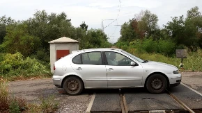 Voz naleteo na automobil, poginuli majka (27) i dete (3)! Detalji tragedije kod Odžaka