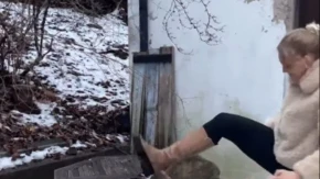 Žena slomila sto zbog jedne rečenice: Stručnjakinja objasnila zašto „samo se opusti“ boli žene na vantelesnoj oplodnji