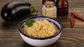 Humus od patlidžana daje šmek svakom jelu:  A možete i samostalno da ga jedete