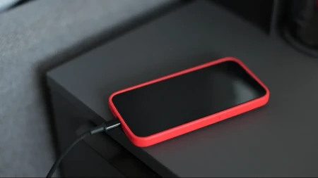Telefon vam se previše greje dok se puni? Evo šta odmah treba da uradite