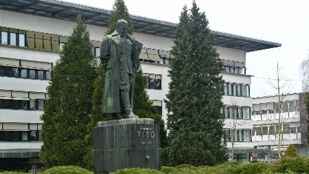 Odsekao "glavu Titu" i vozio je okolo u prtljažniku: Preti mu robija, evo na koliko godina