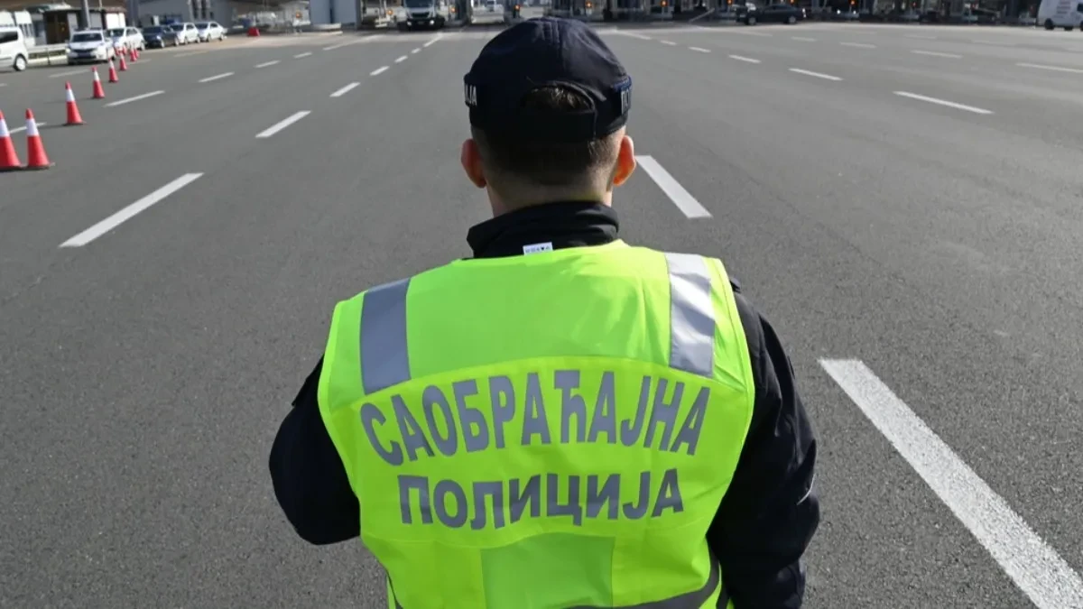 Turčin jurcao auto-putem više od 200 km/h: Presretači zaustavili "mercedes" kod Jagodine, vozač počinio niz prekršaja