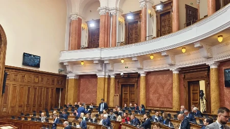 "Uzeće vam mesta ovi studenti što su stariji od vas" Lončar pokopao opoziciju u Skupštini