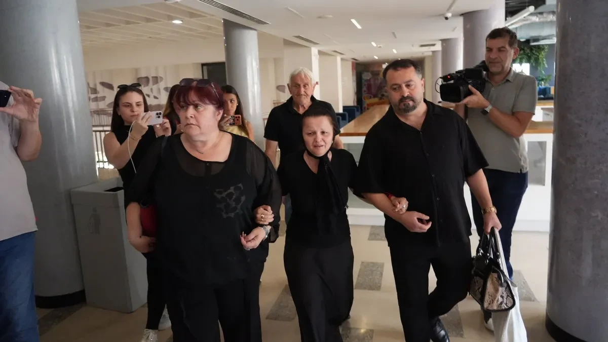 Skandal posle sahrane Olivere Katarine! Mala Cana došla na groblje, pa napravila neviđenu scenu