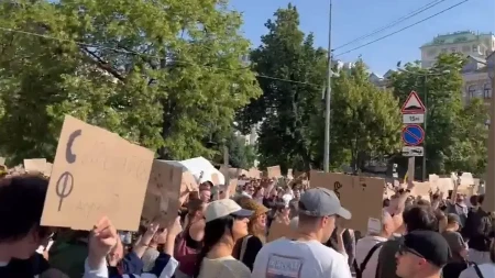 Horor u Kijevu! Ukrajinski vojnici ubili čoveka, telo bacili u kantu za đubre!