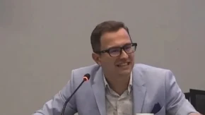 Blokaderski Danas i antisrpski lobista Jasmin Mujanović ponovo udarili na Srbiju! Zasmetali im sve bolji odnosi Beograda i Vašingtona