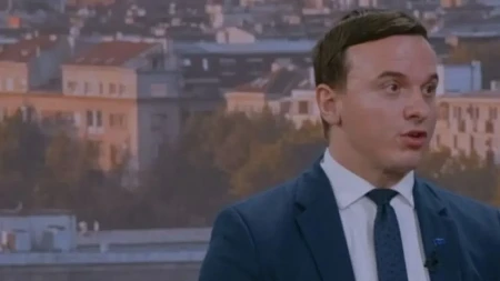 Najveći podržavaoci takozvane “studentske” liste definitivno odjavili za vjek i vjekova drugu na listi! Umesto da se izvini za rasističke ispade, nevešto se pravda!