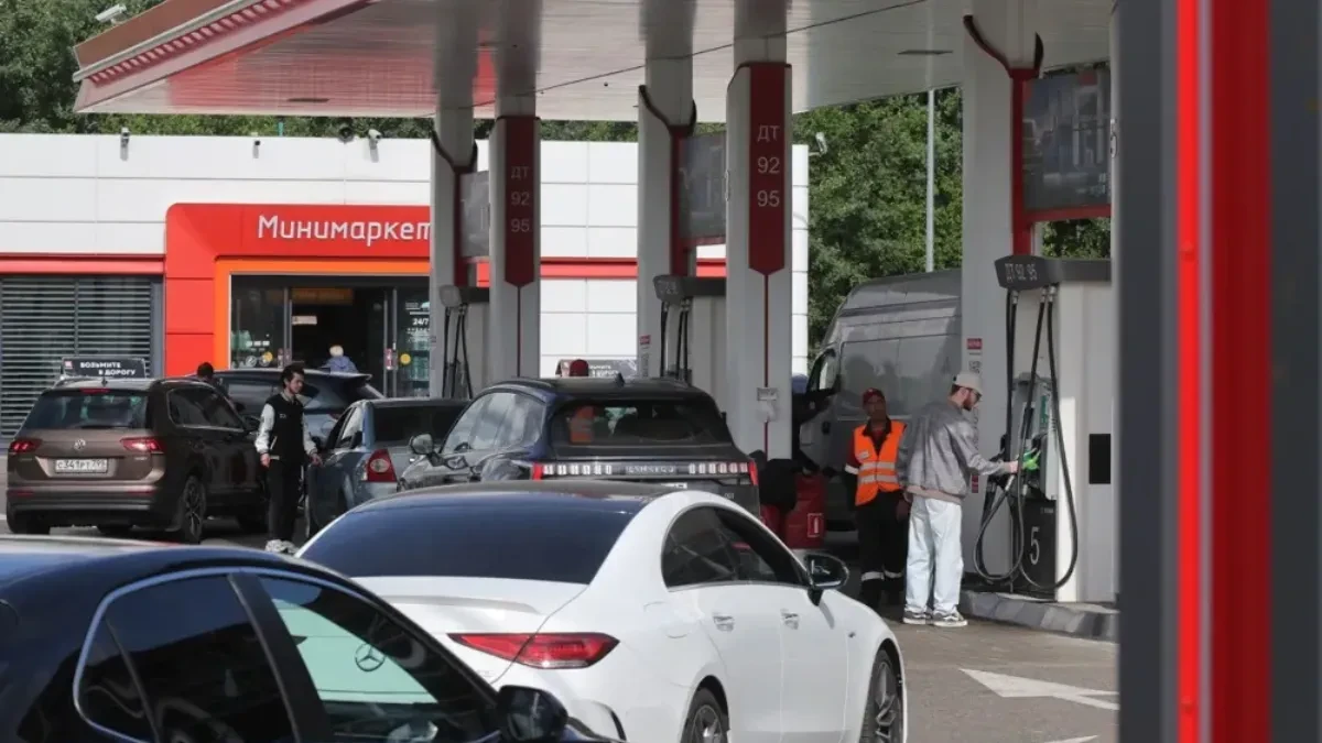 Upalila se lampica za rezervu?! Evo kako da izračunate koliko vam je goriva ostalo