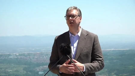 "Država nije igračka" Vučić oštro o Jasmini Paunović: Neka narod čuje i vidi kako mrze, kunu i proklinju