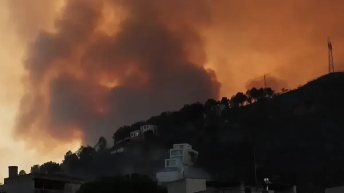 Borba sa vatrom širom Evrope! Požari od Krita do Španije, stigli vatrogasci iz Srbije!