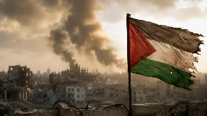 Nasmejano pozirale pored vezanog Palestinca! Fotografija izraelskih vojnikinja izazvala žestoke reakcije (FOTO)