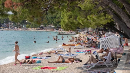 Stigla je rano ujutru na plažu, a onda je usledio šok: Prizor koji je zatekla razbesneo je hiljade ljudi